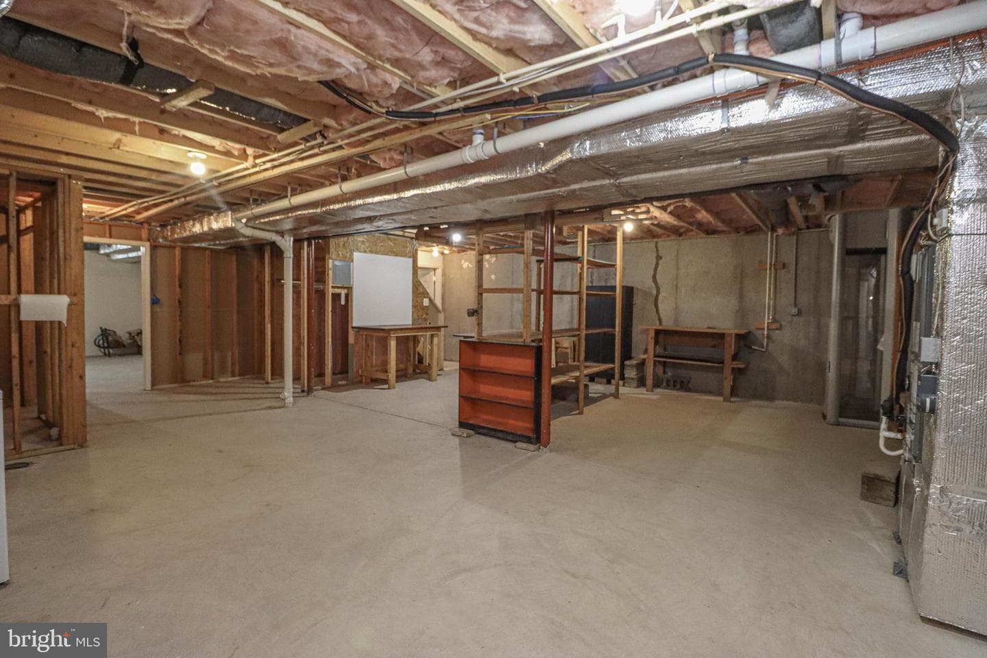 114 Clarence Avenue photo 25