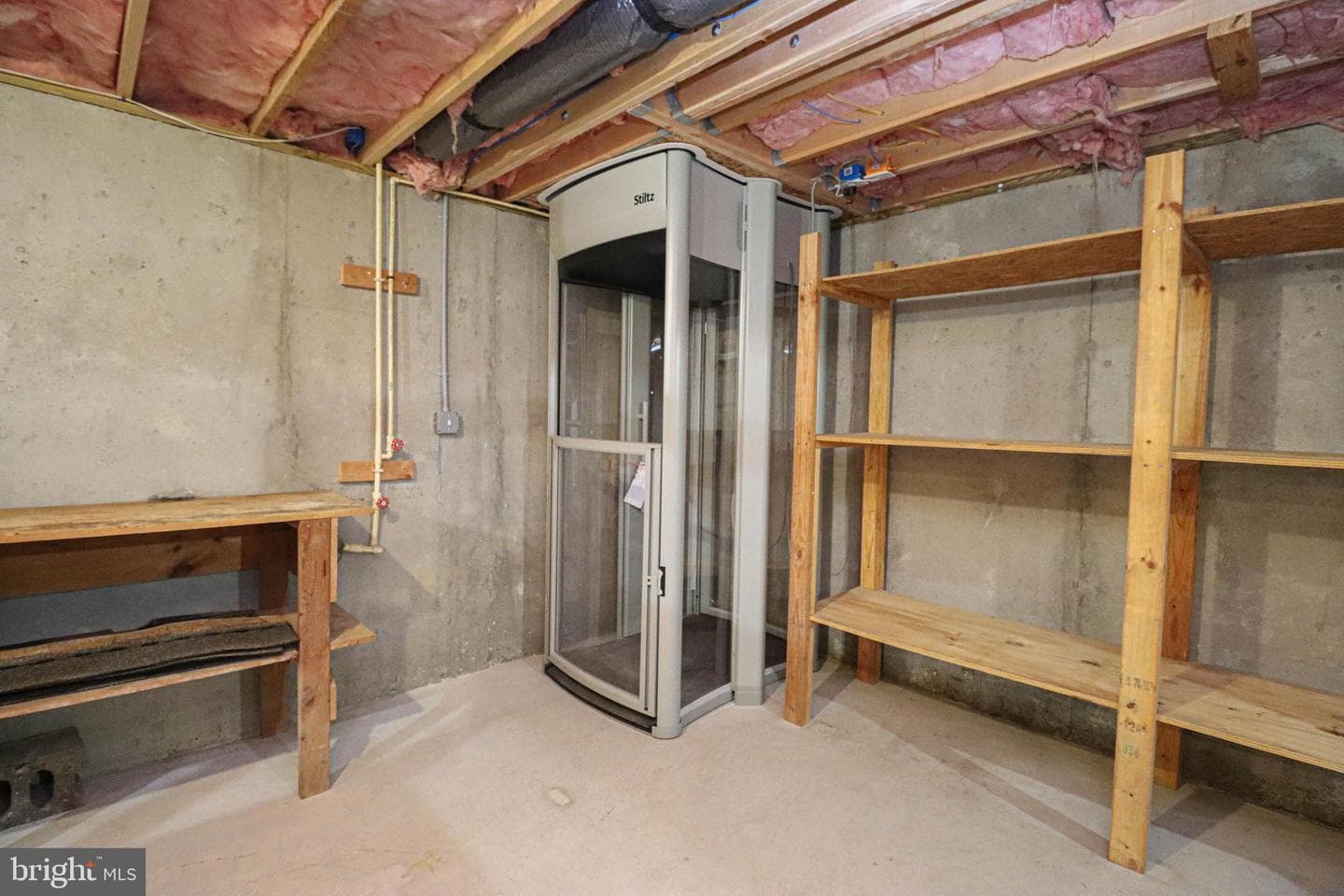 114 Clarence Avenue photo 26