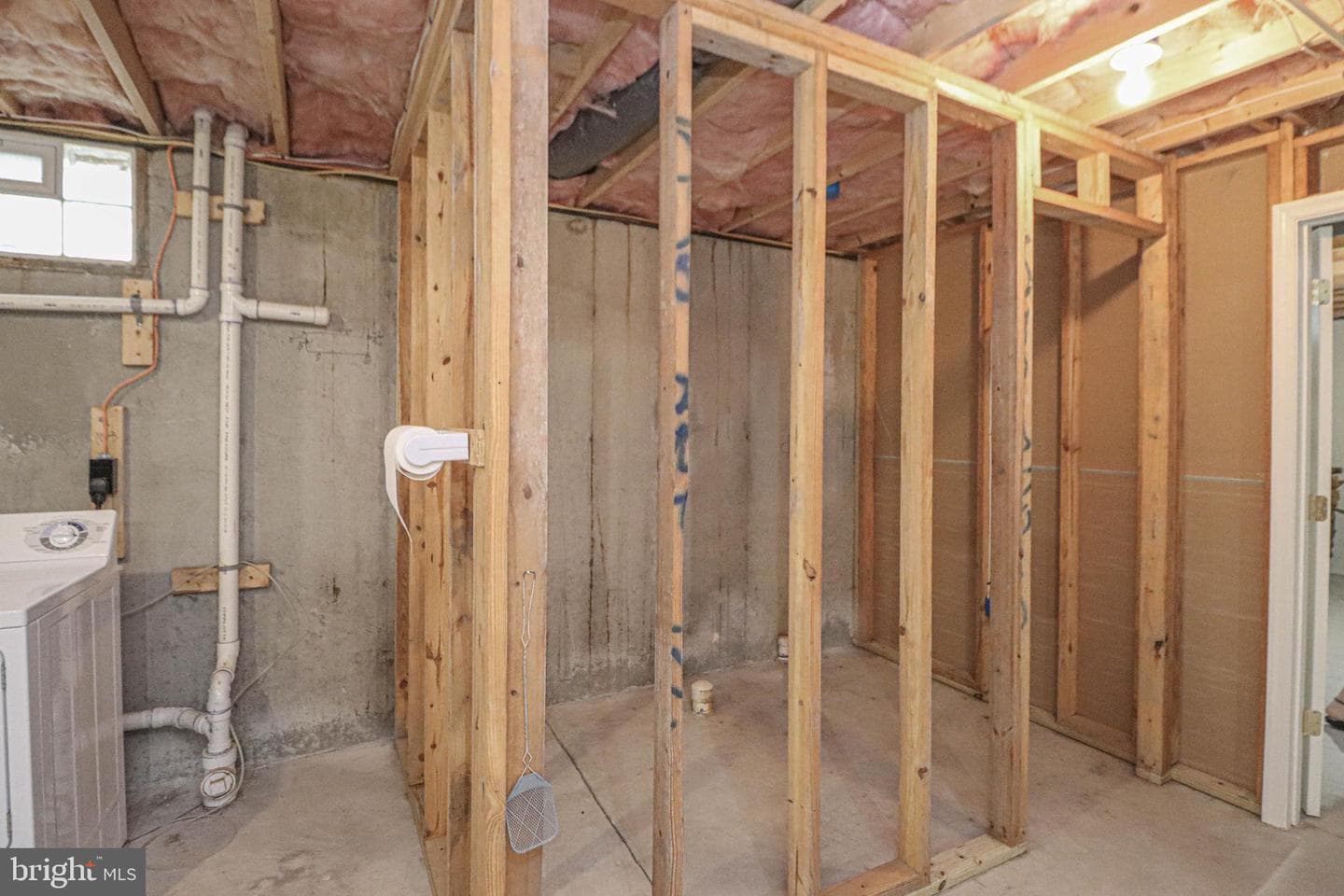 114 Clarence Avenue photo 27