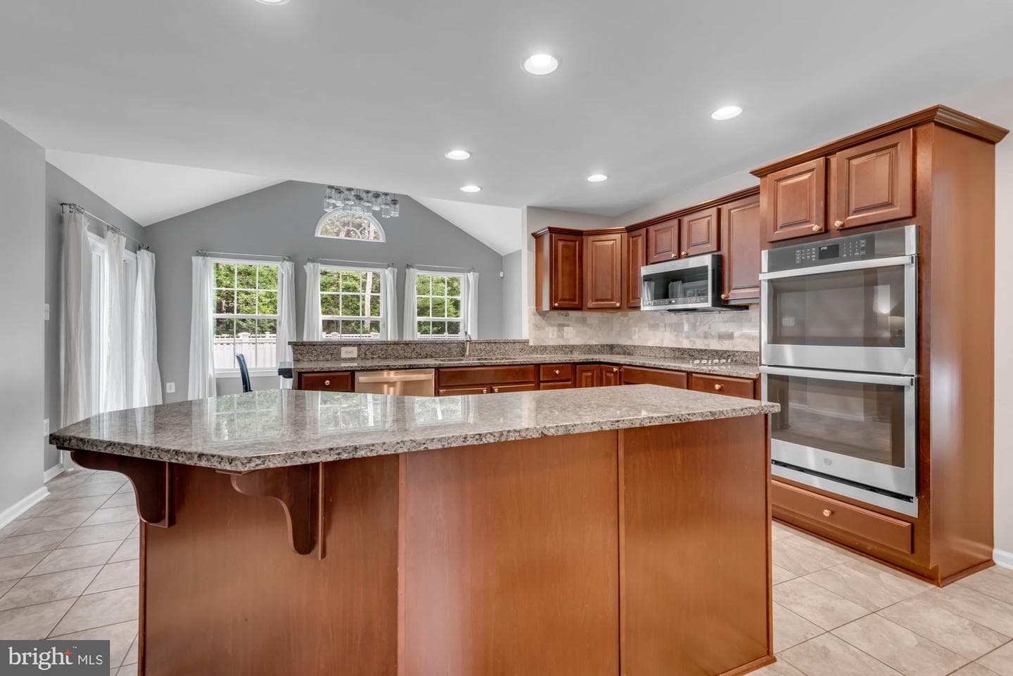 52 Richard Avenue photo 11
