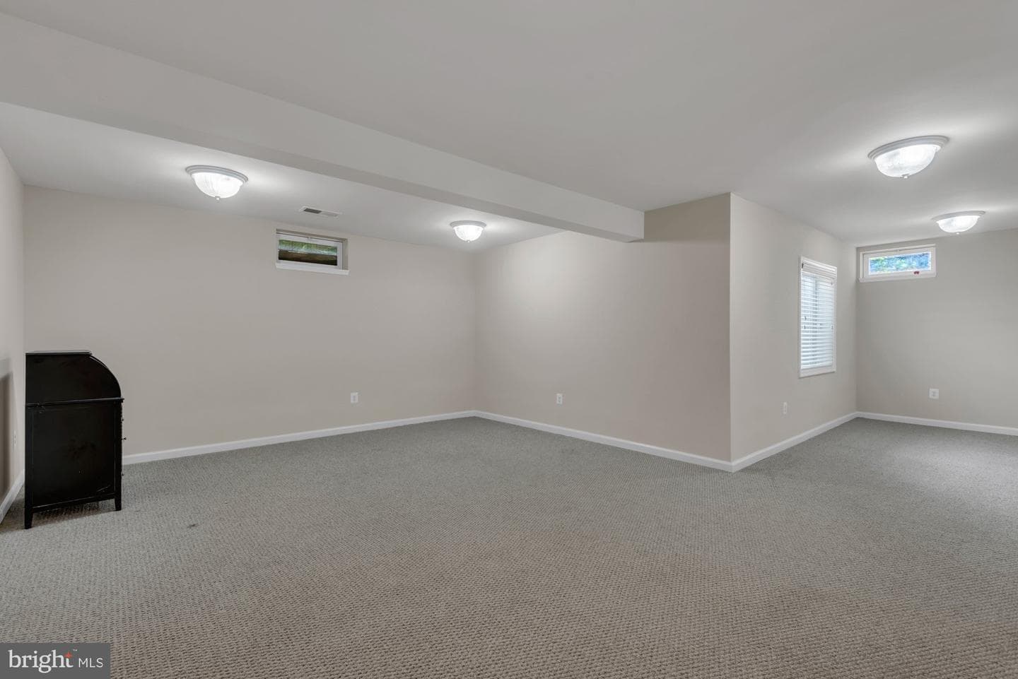 52 Richard Avenue photo 42