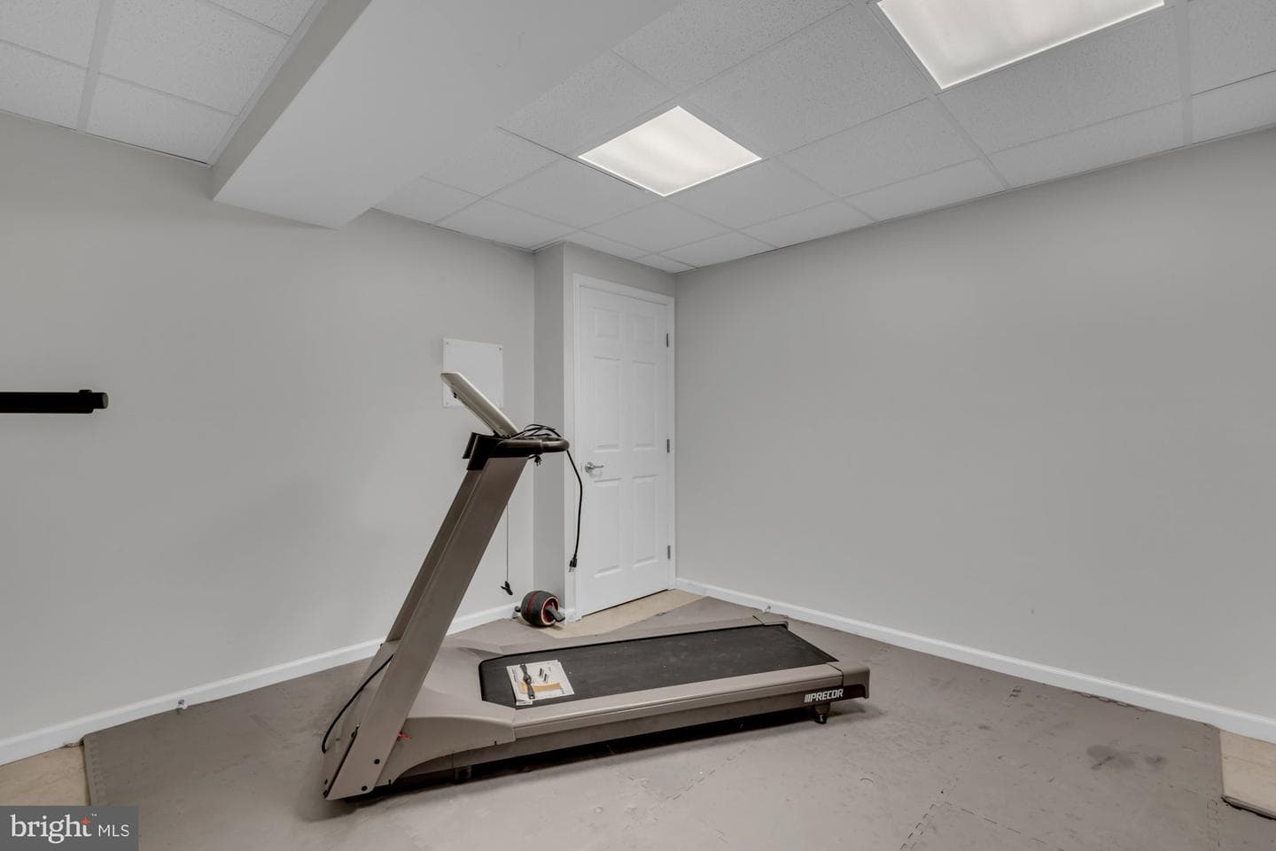 52 Richard Avenue photo 46