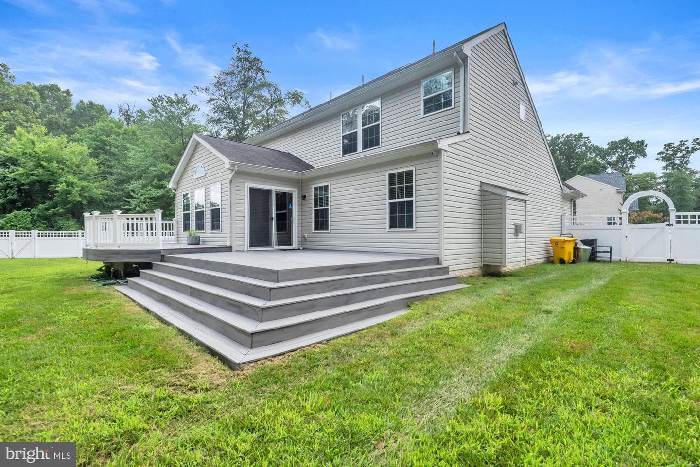 52 Richard Avenue photo 48