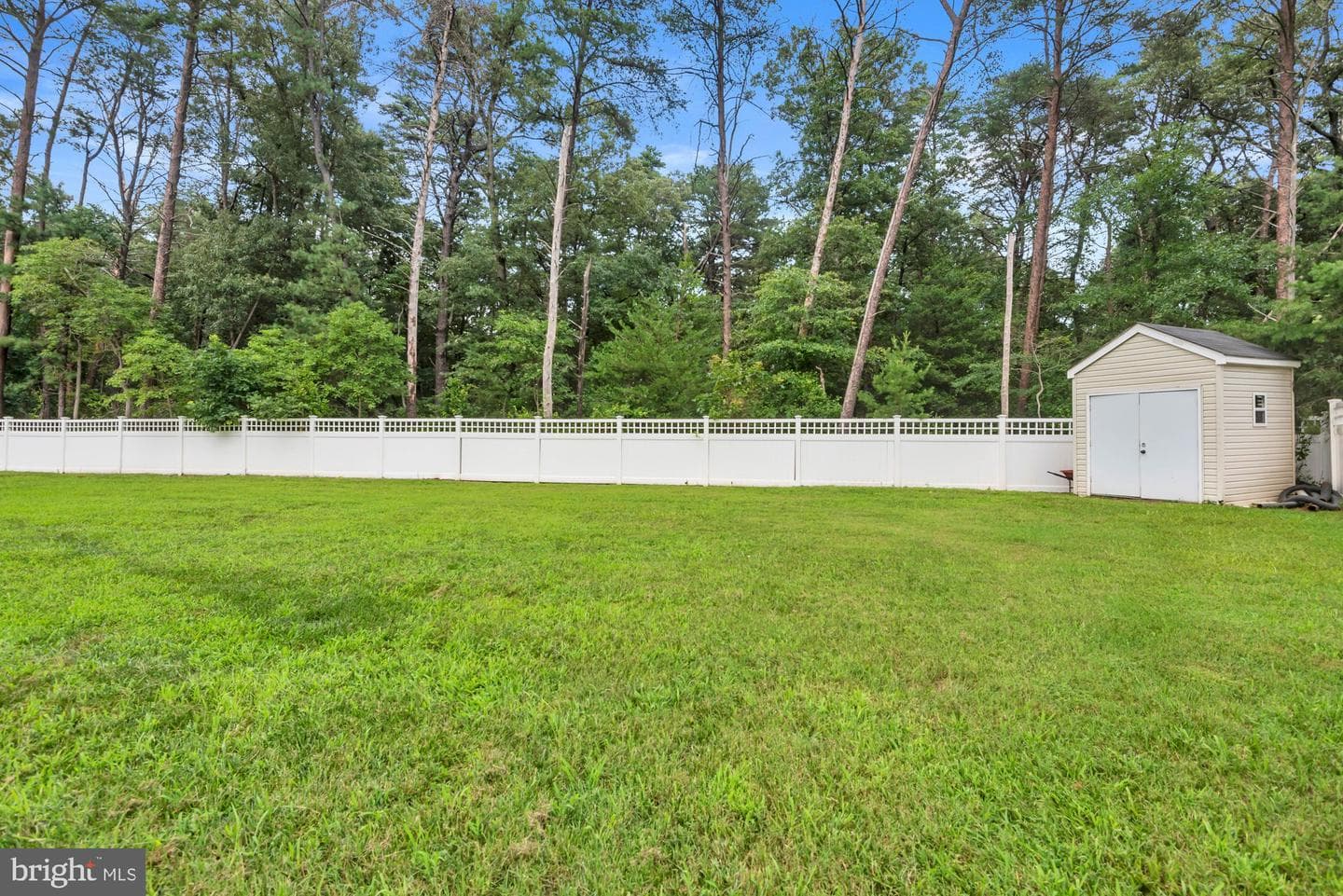 52 Richard Avenue photo 51