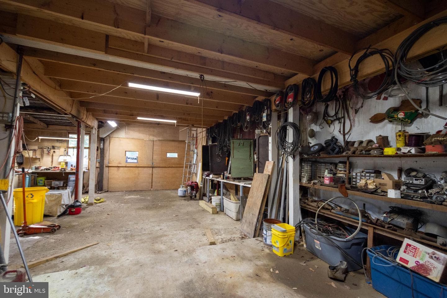 5292 Moreland Road photo 4