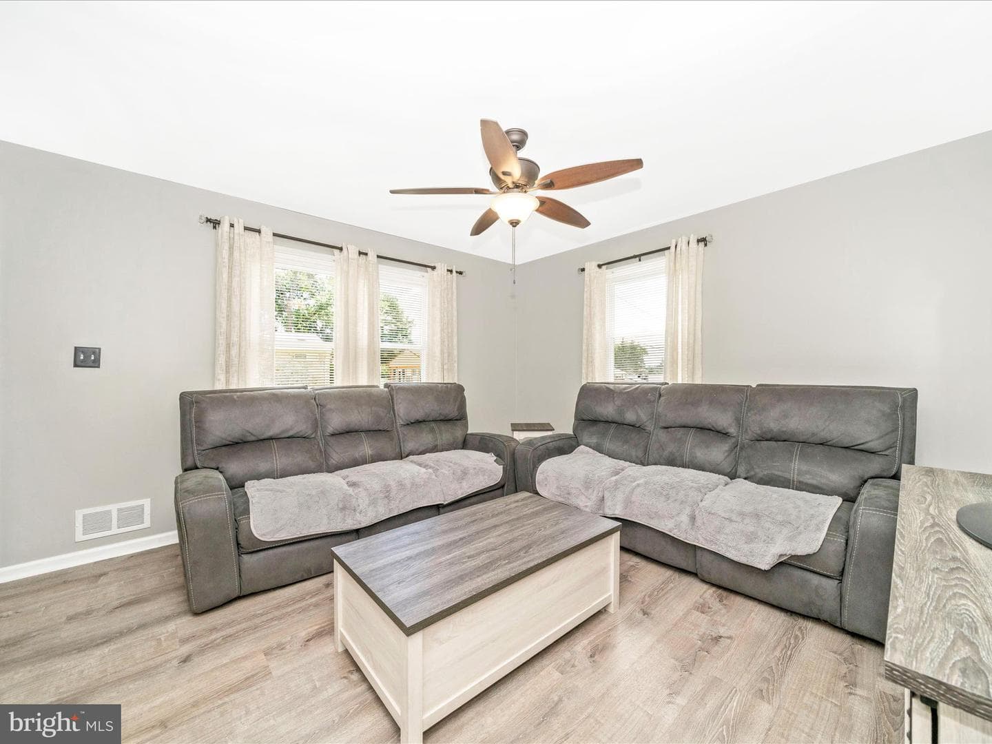 410 Melrose Avenue photo 5