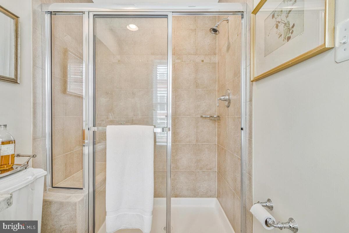 57 Richards Lane photo 25