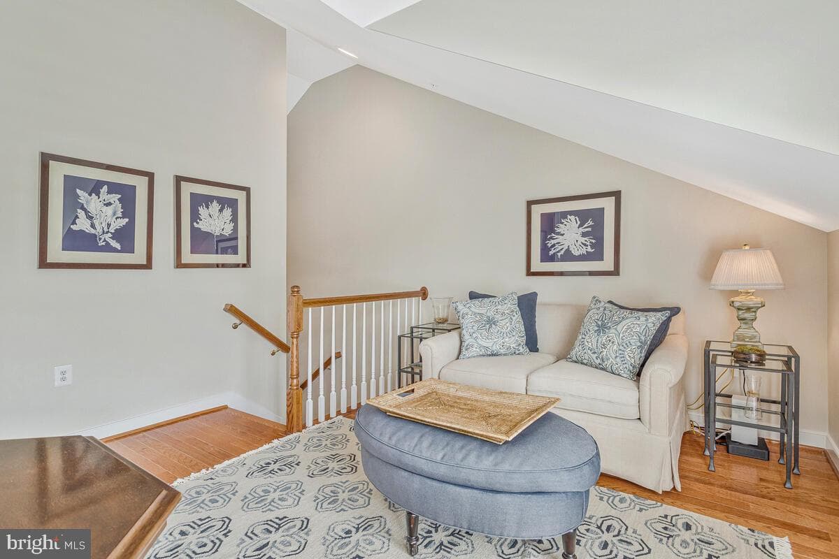 57 Richards Lane photo 28
