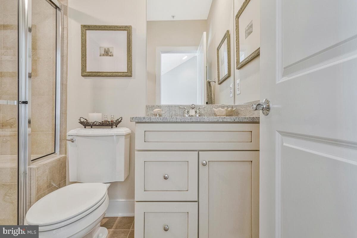 57 Richards Lane photo 32