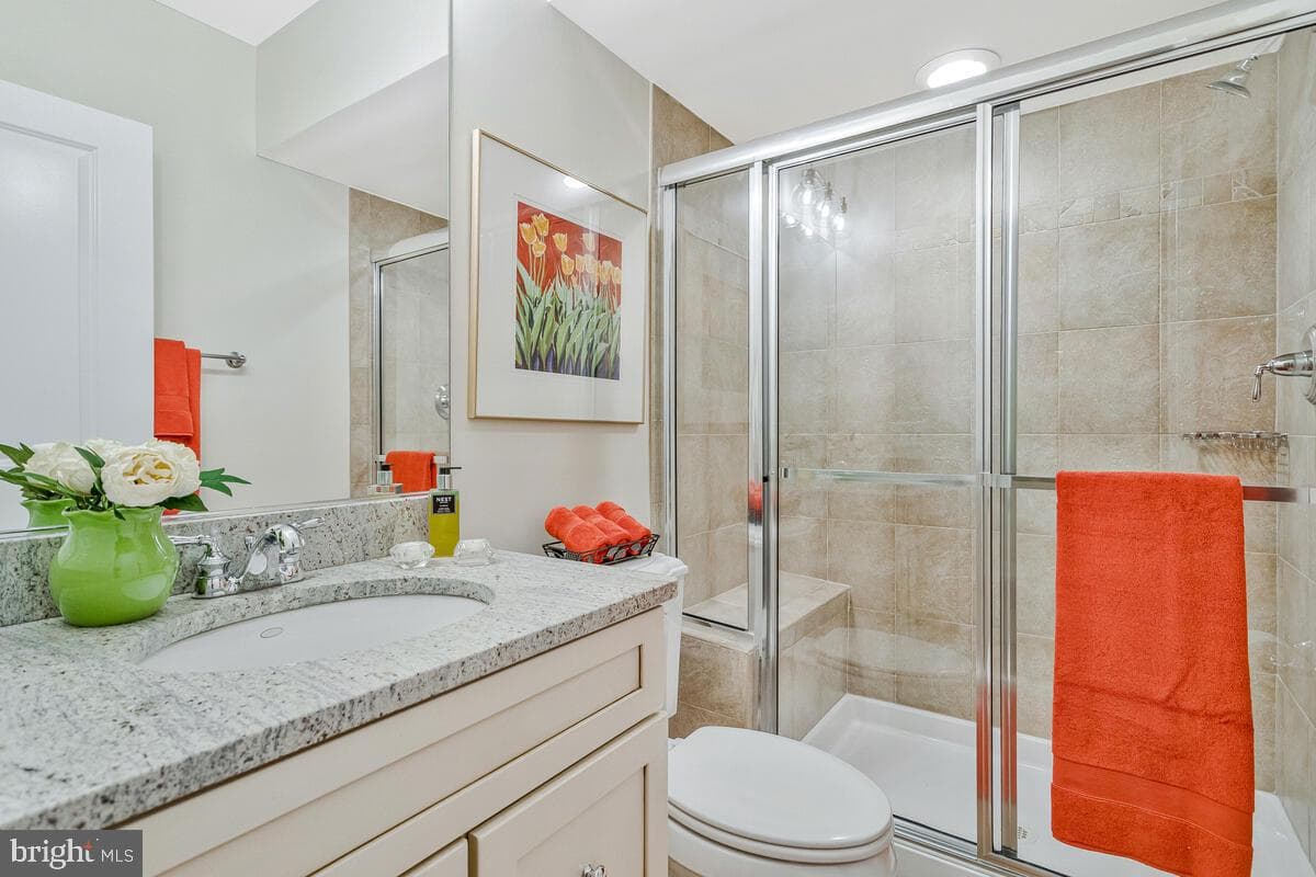 57 Richards Lane photo 37