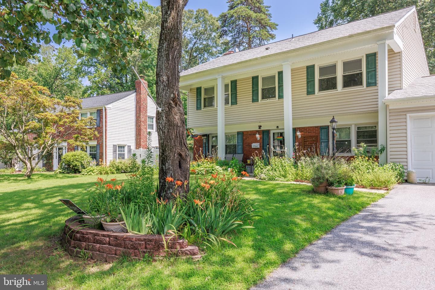 1794 Rochester Street photo 2