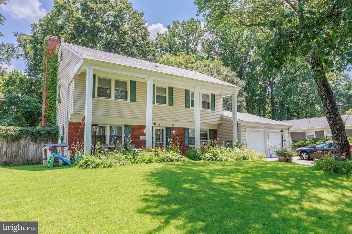 1794 Rochester Street photo 3