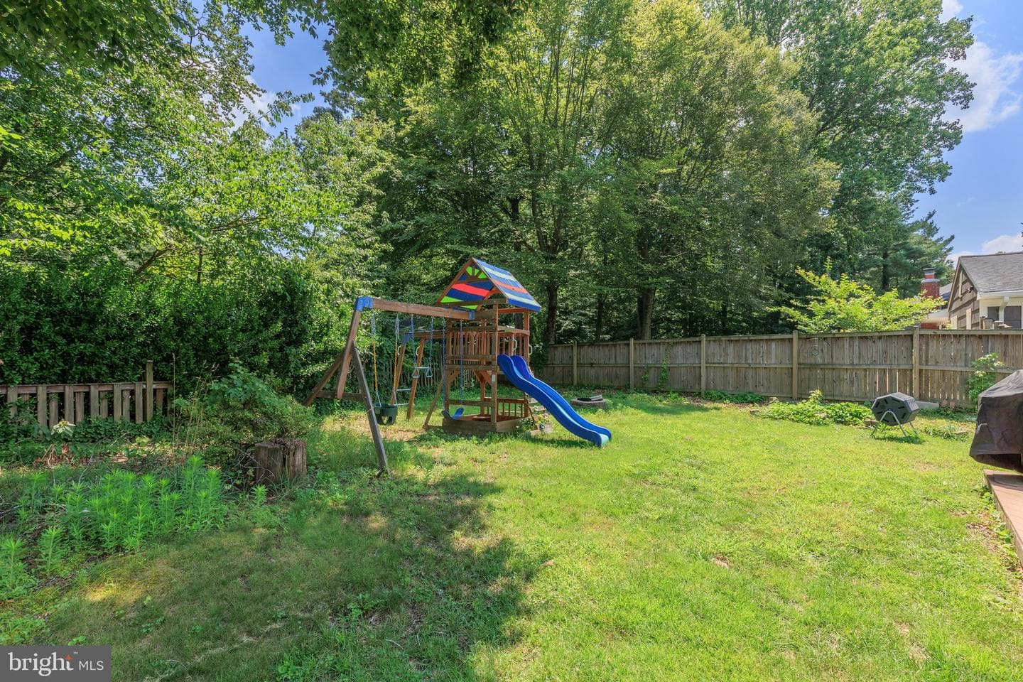 1794 Rochester Street photo 37