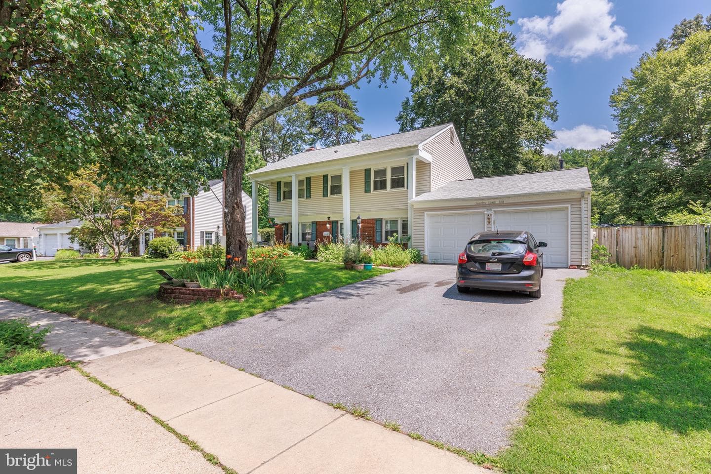 1794 Rochester Street photo 40
