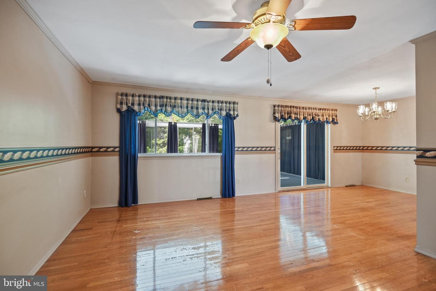 7923 Oakwood Road photo 2