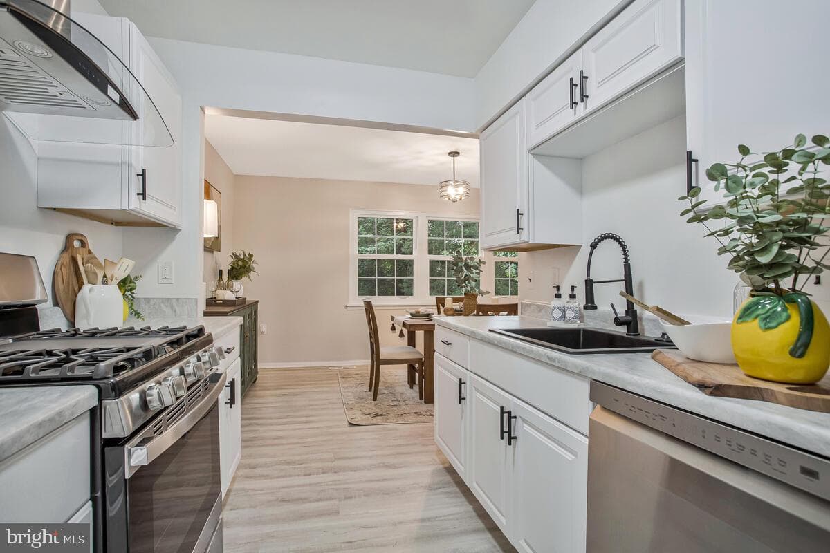570 Millshire Drive photo 11