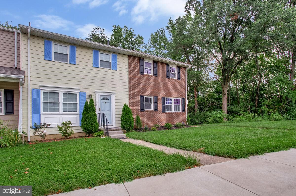570 Millshire Drive photo 2