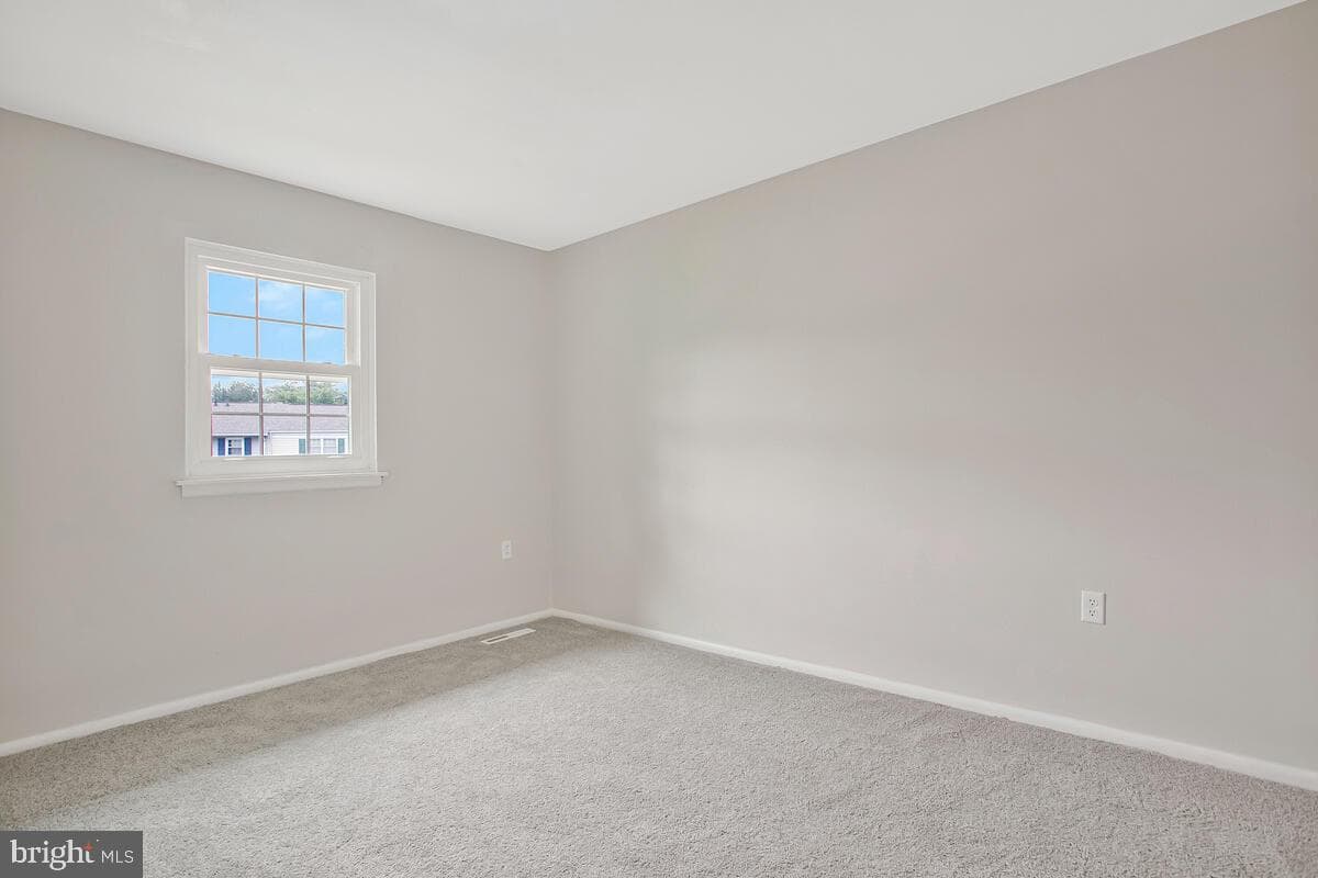 570 Millshire Drive photo 21