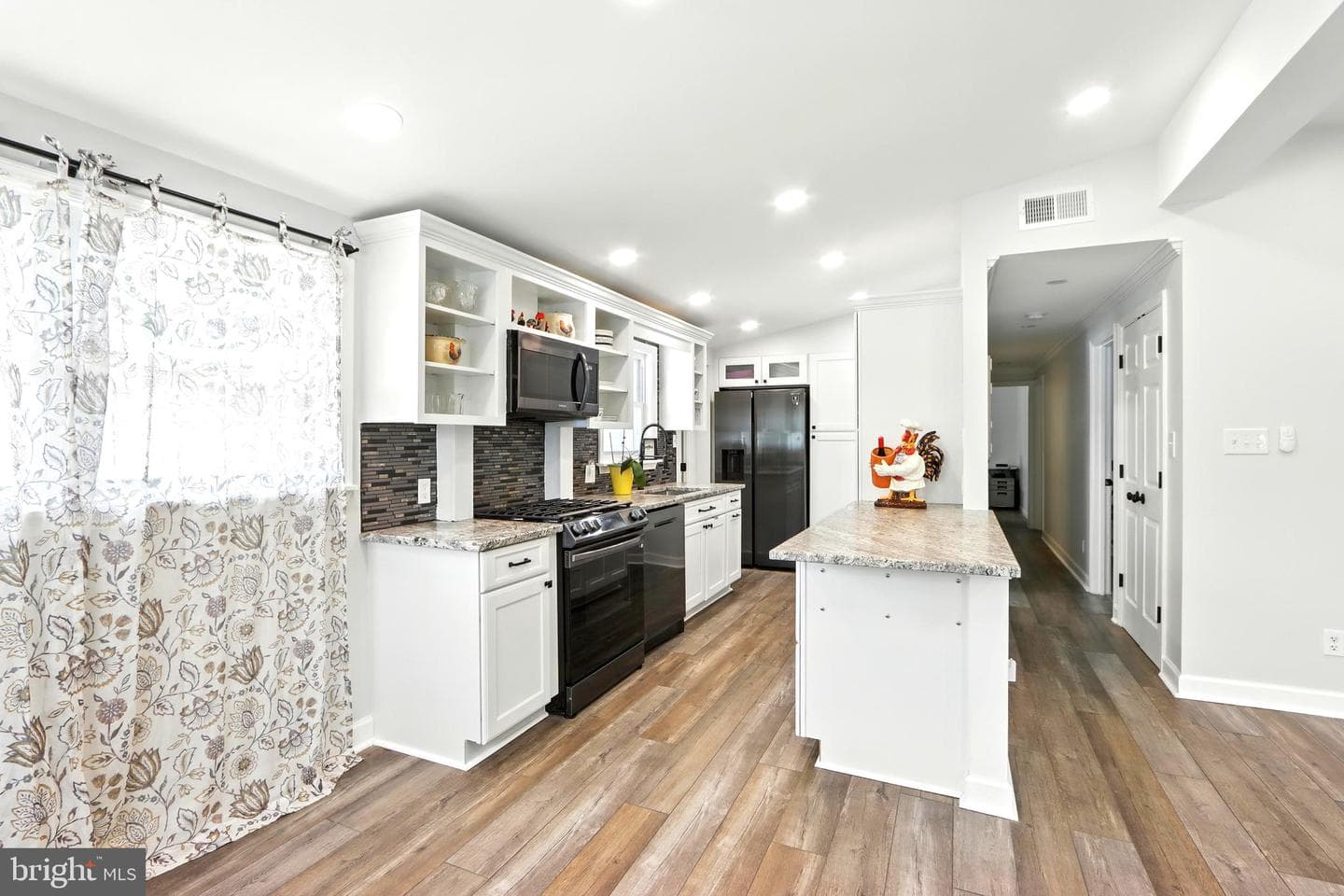 321 Gloucester Drive photo 11