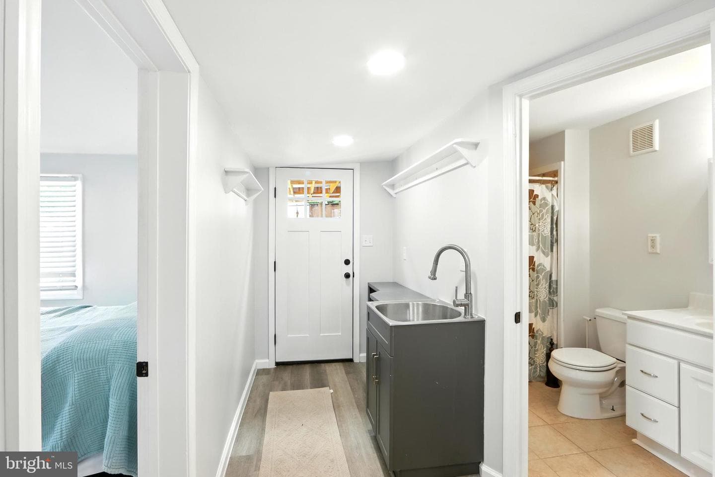321 Gloucester Drive photo 20