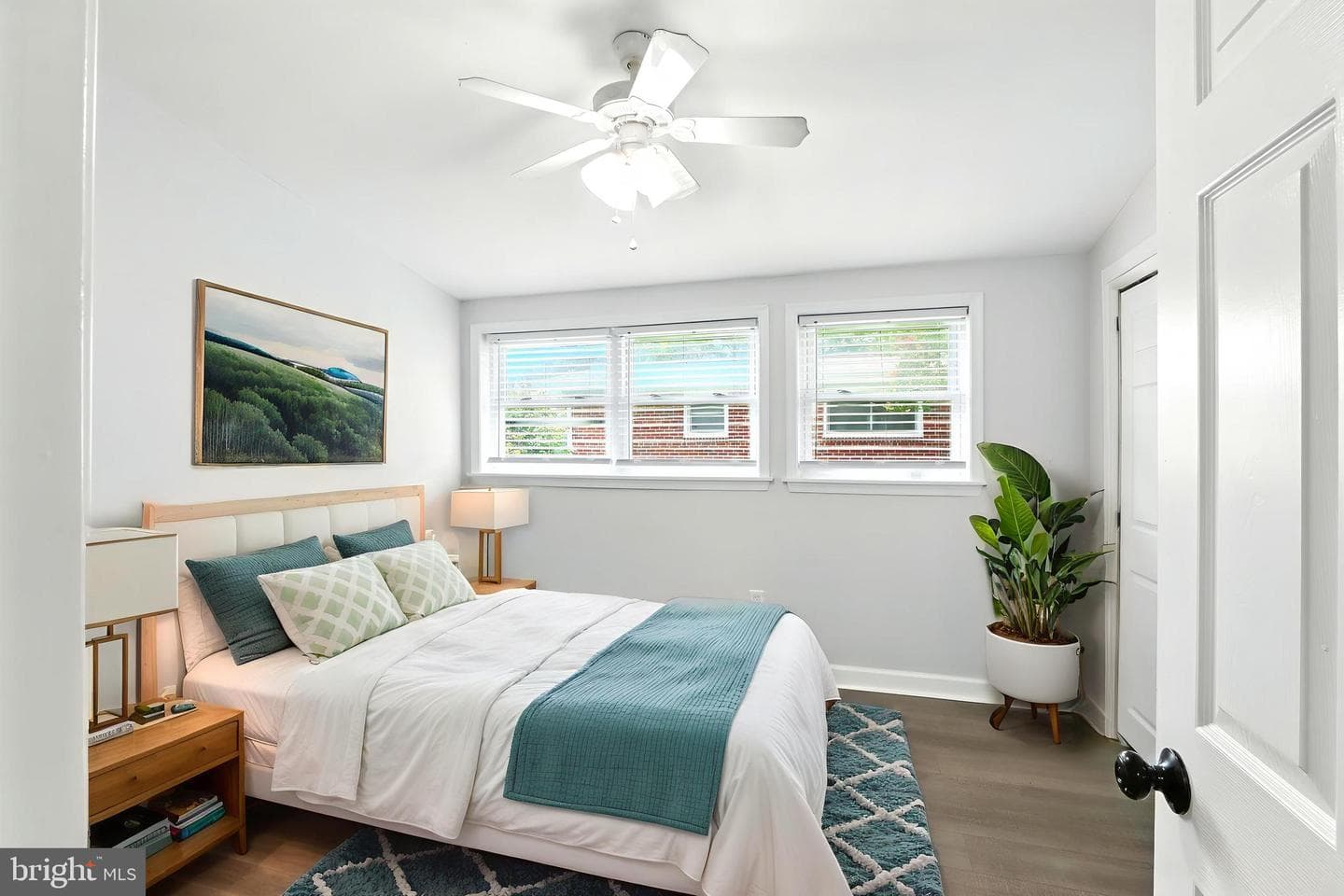 321 Gloucester Drive photo 24