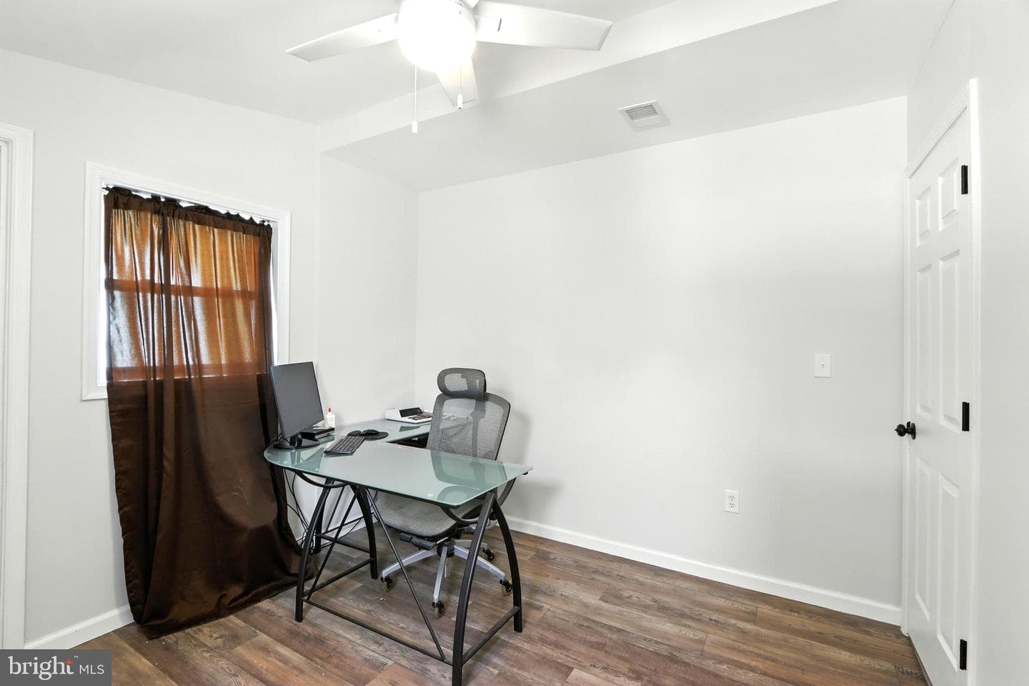 321 Gloucester Drive photo 29
