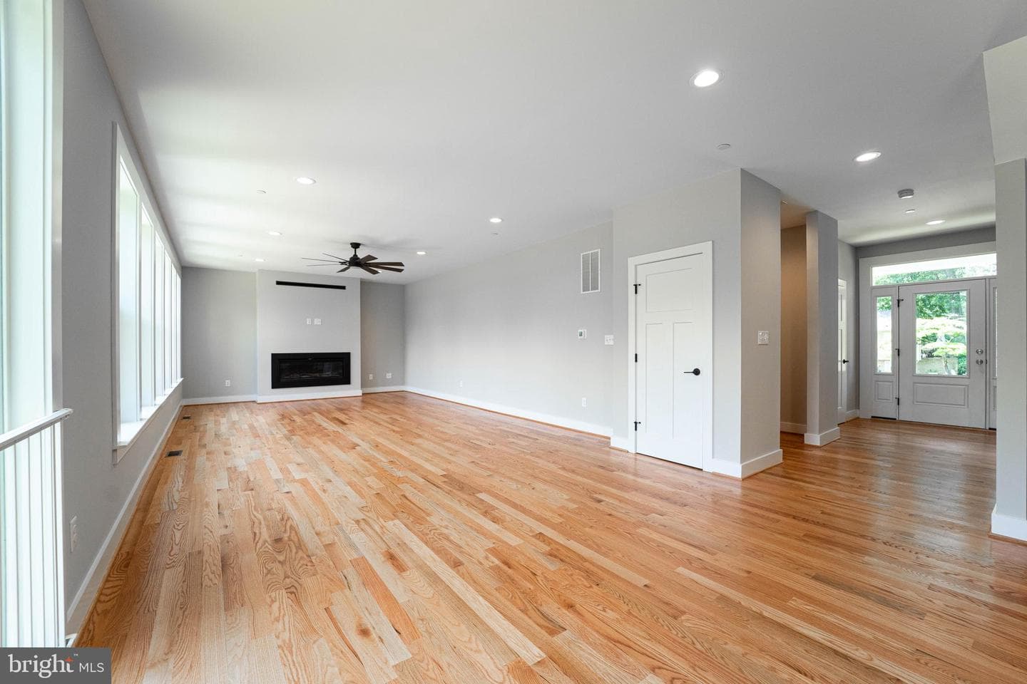 218 Daffodil Road photo 12