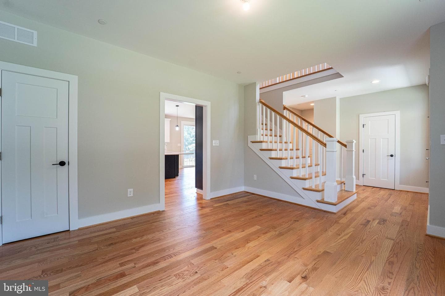 218 Daffodil Road photo 14
