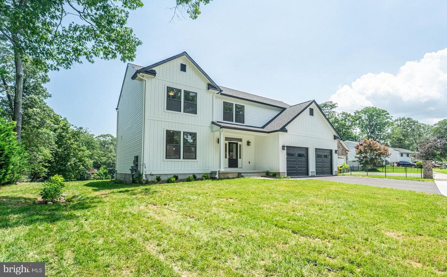 218 Daffodil Road photo 2