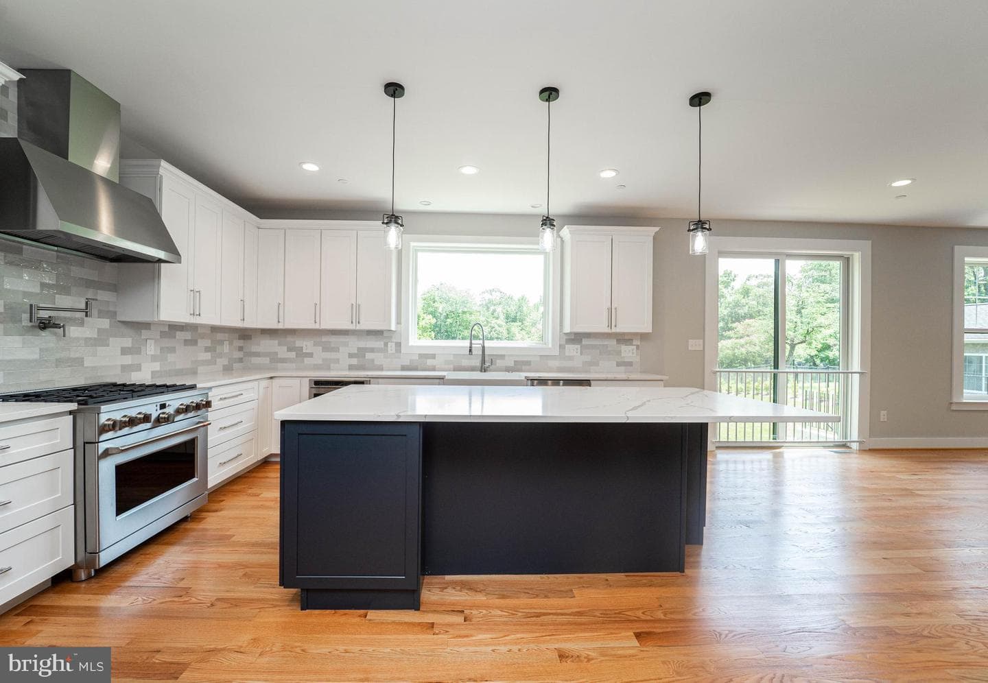218 Daffodil Road photo 6