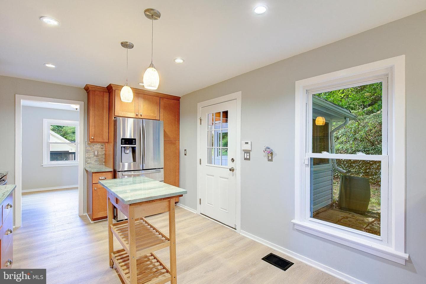 349 Arbutus Drive photo 13