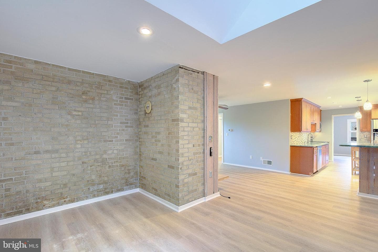 349 Arbutus Drive photo 24
