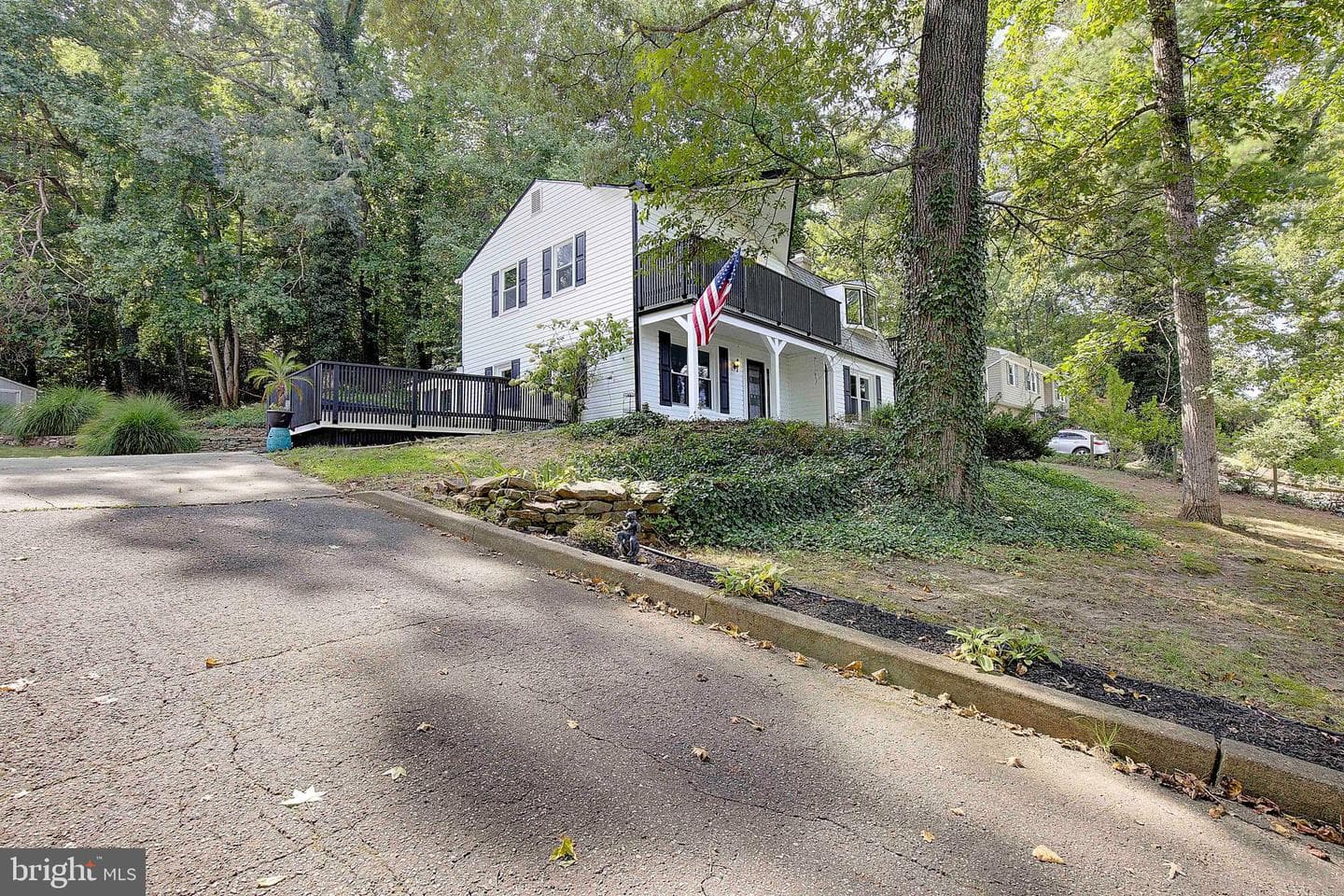 349 Arbutus Drive photo 3