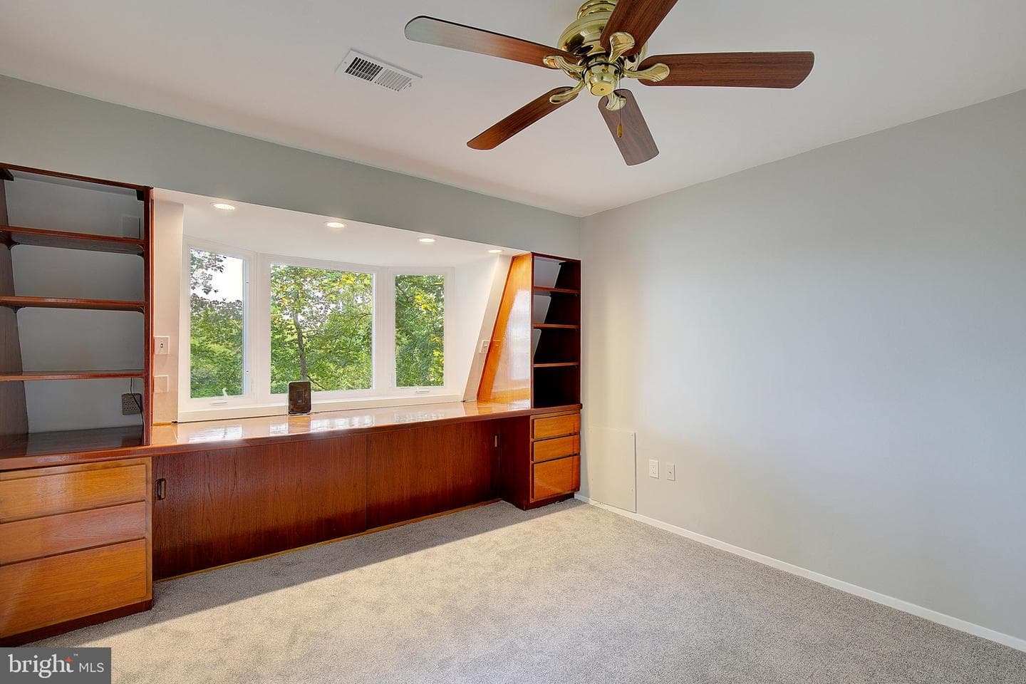 349 Arbutus Drive photo 36