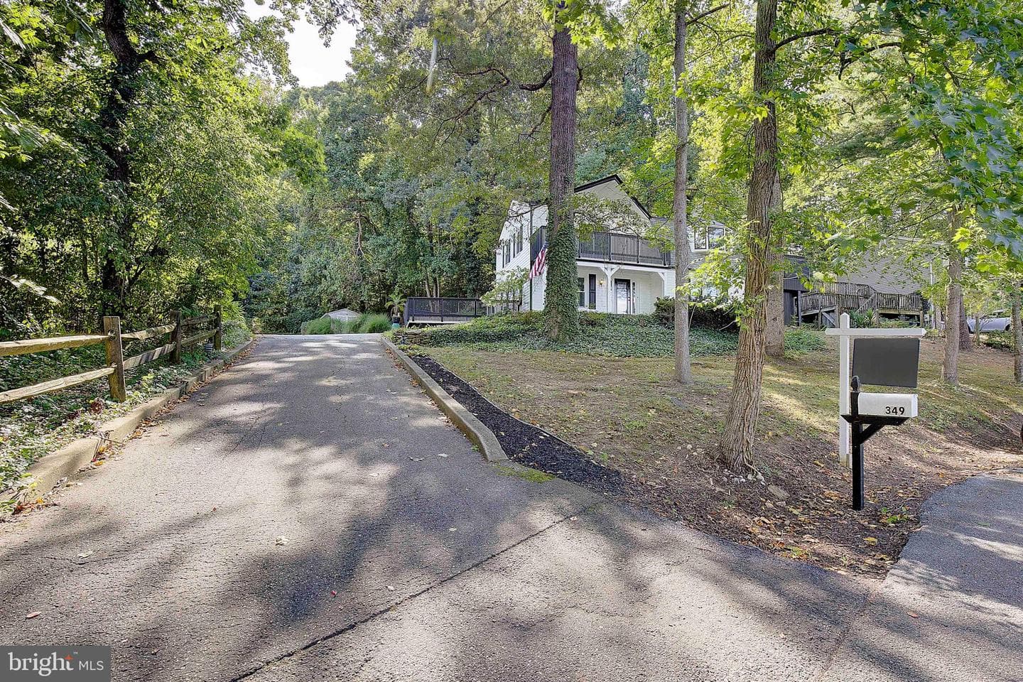 349 Arbutus Drive photo 4
