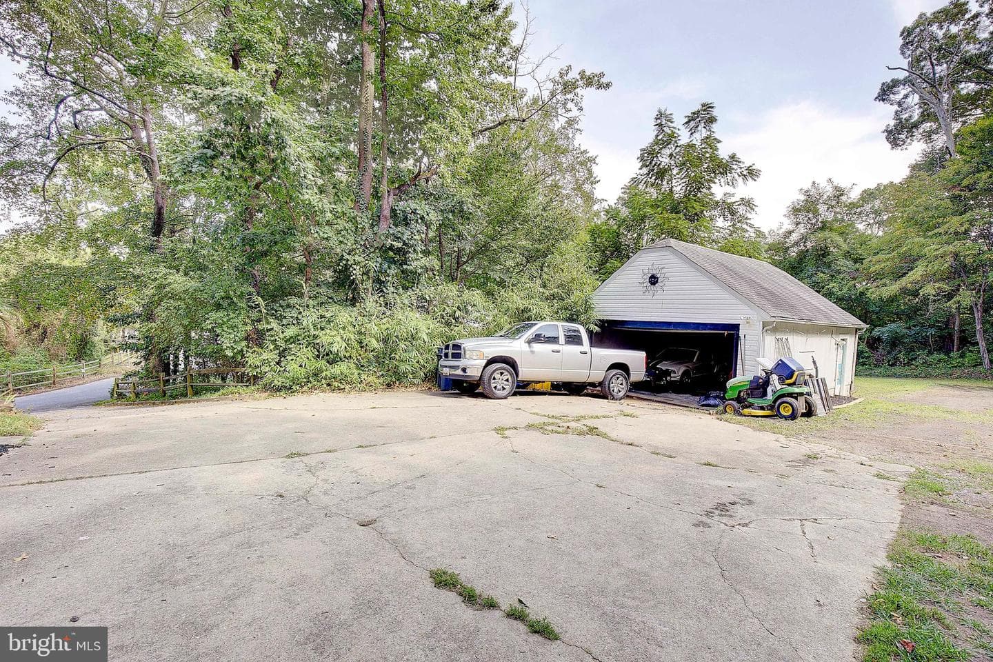 349 Arbutus Drive photo 58
