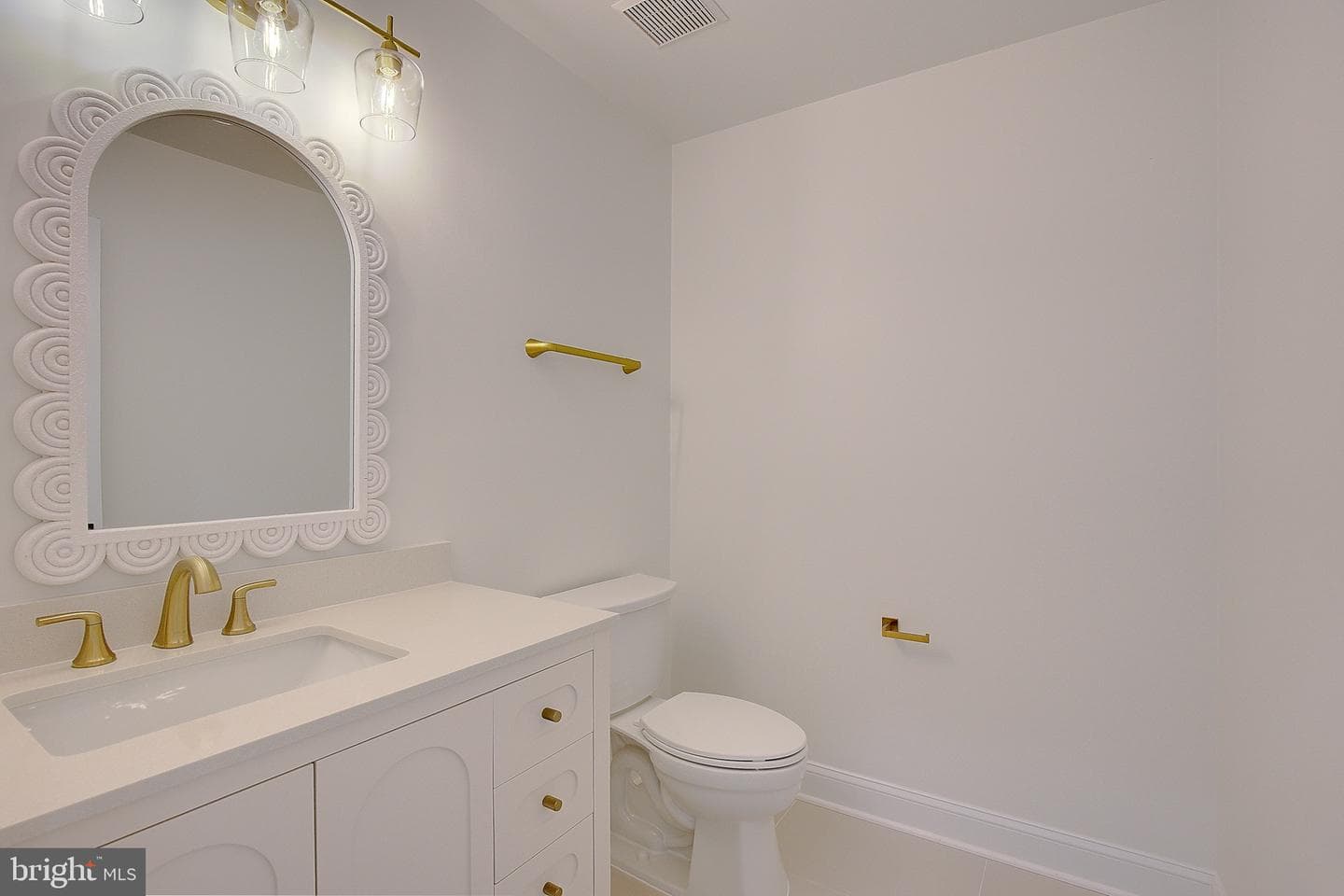 1733 Mayfair Place photo 12