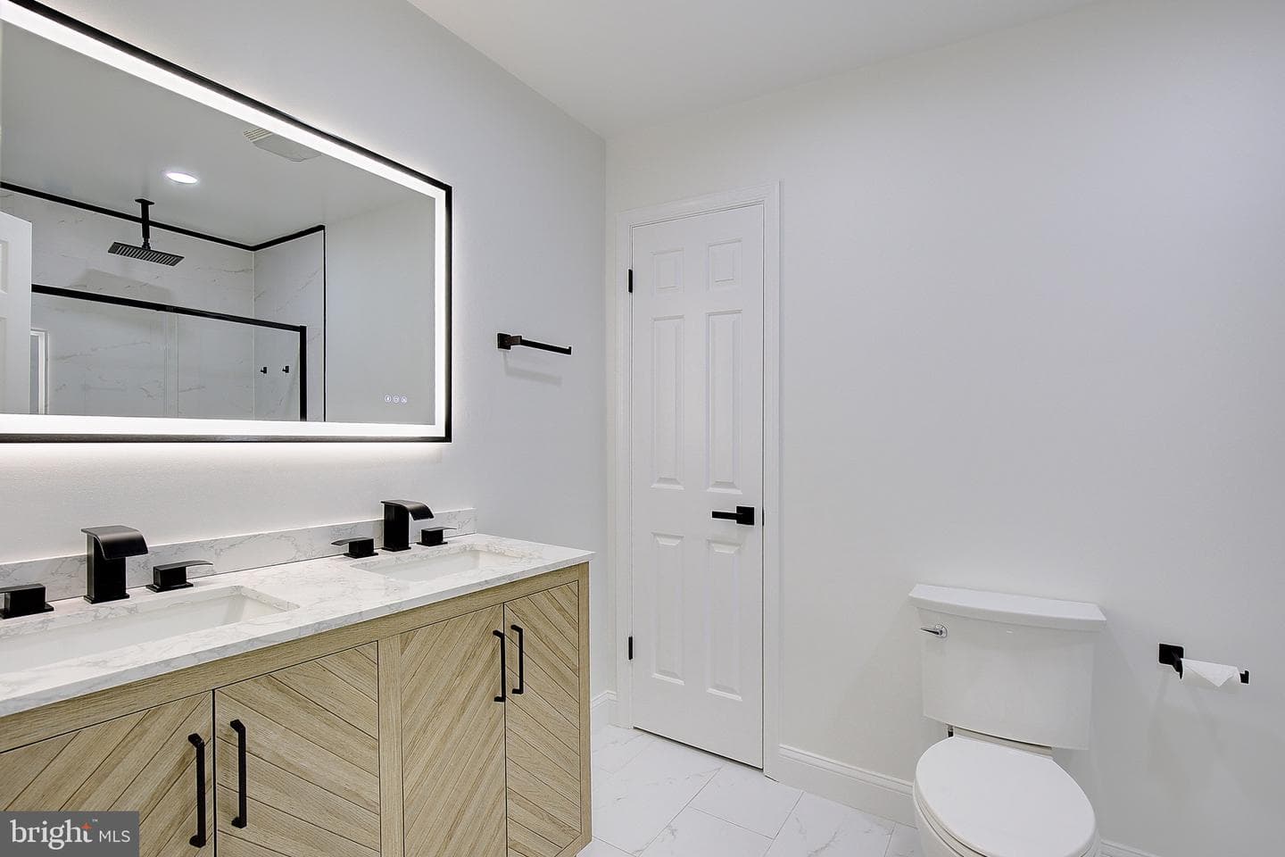 1733 Mayfair Place photo 22