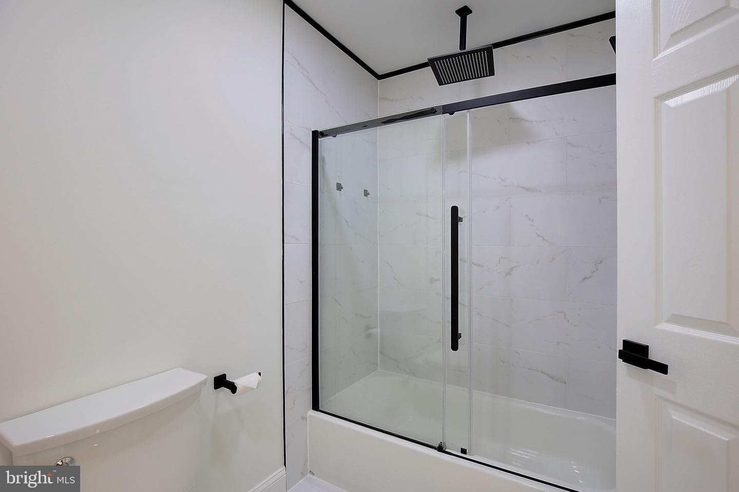 1733 Mayfair Place photo 23