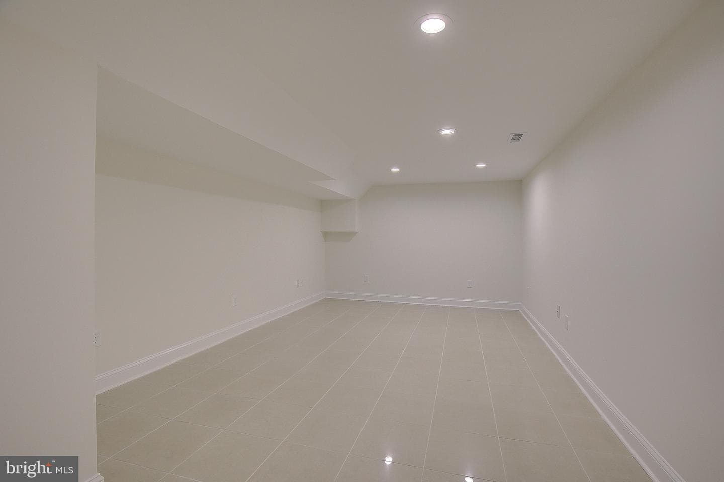 1733 Mayfair Place photo 28