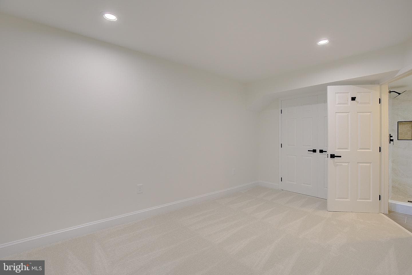 1733 Mayfair Place photo 29