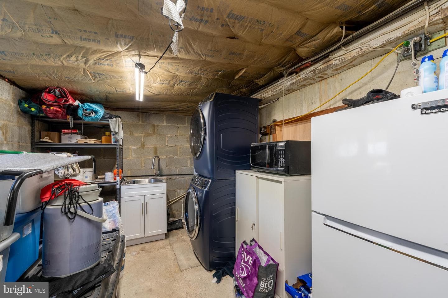 7875 Telegraph Road photo 17