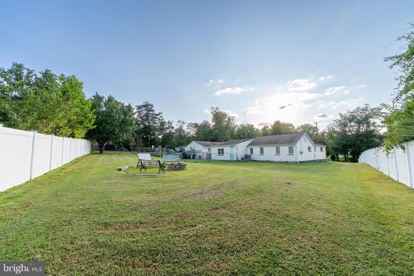7875 Telegraph Road photo 21