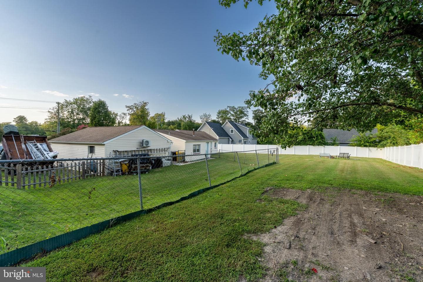 7875 Telegraph Road photo 23