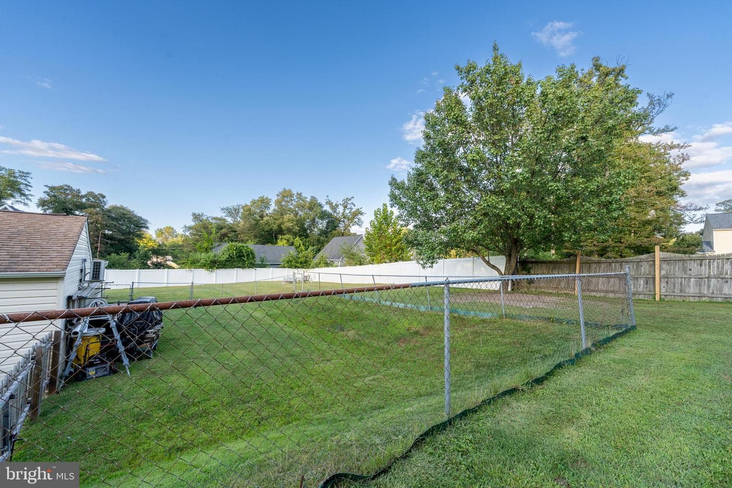 7875 Telegraph Road photo 24