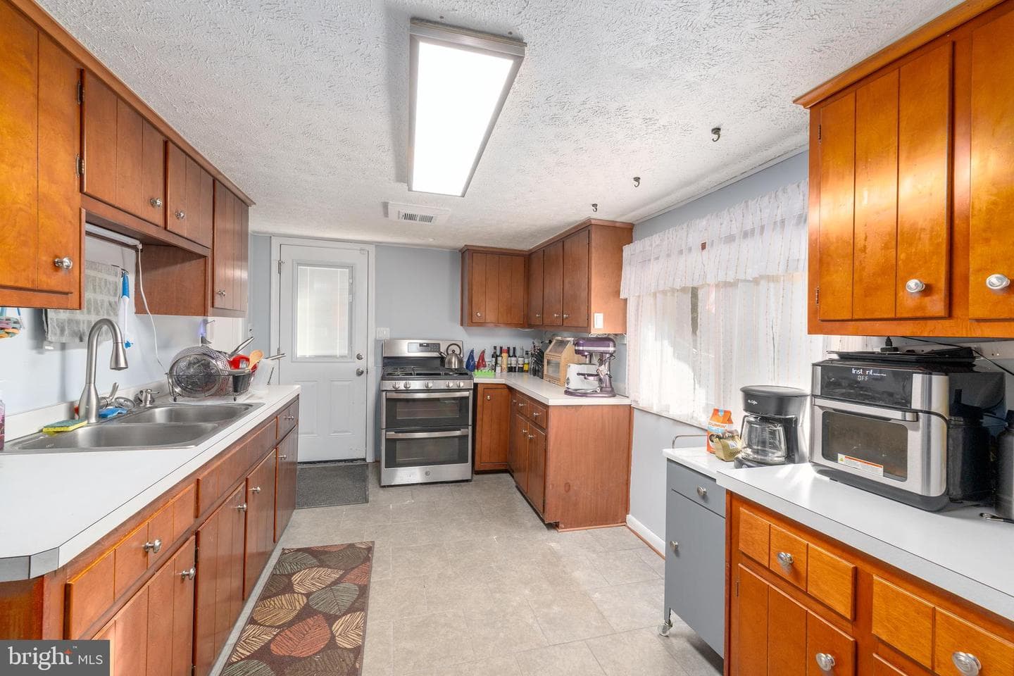 7875 Telegraph Road photo 4