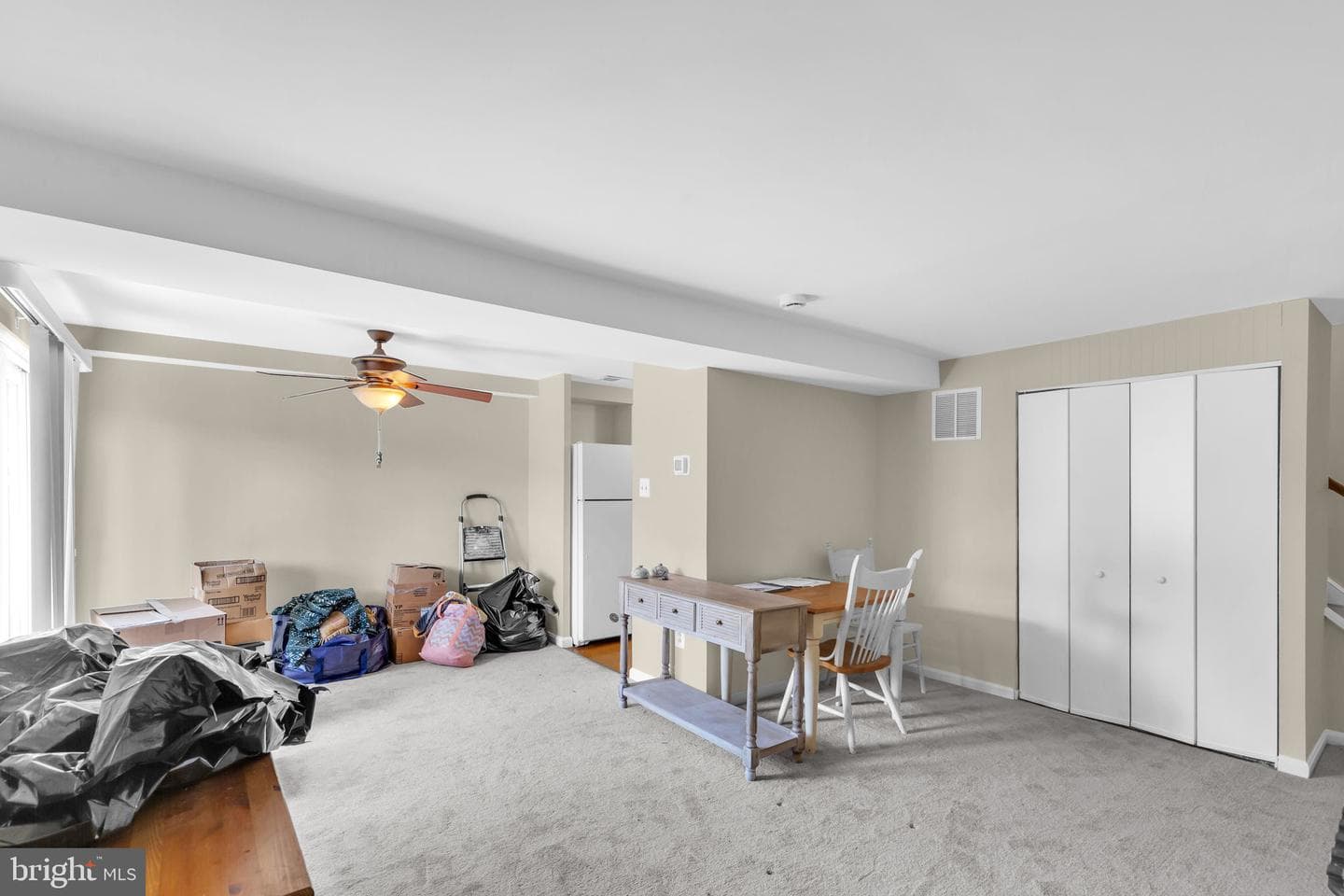 536 West Court photo 5