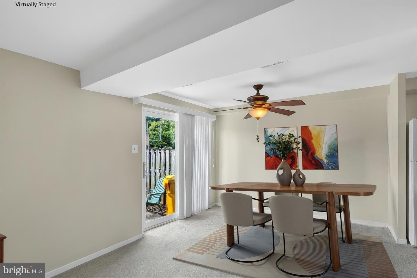 536 West Court photo 8