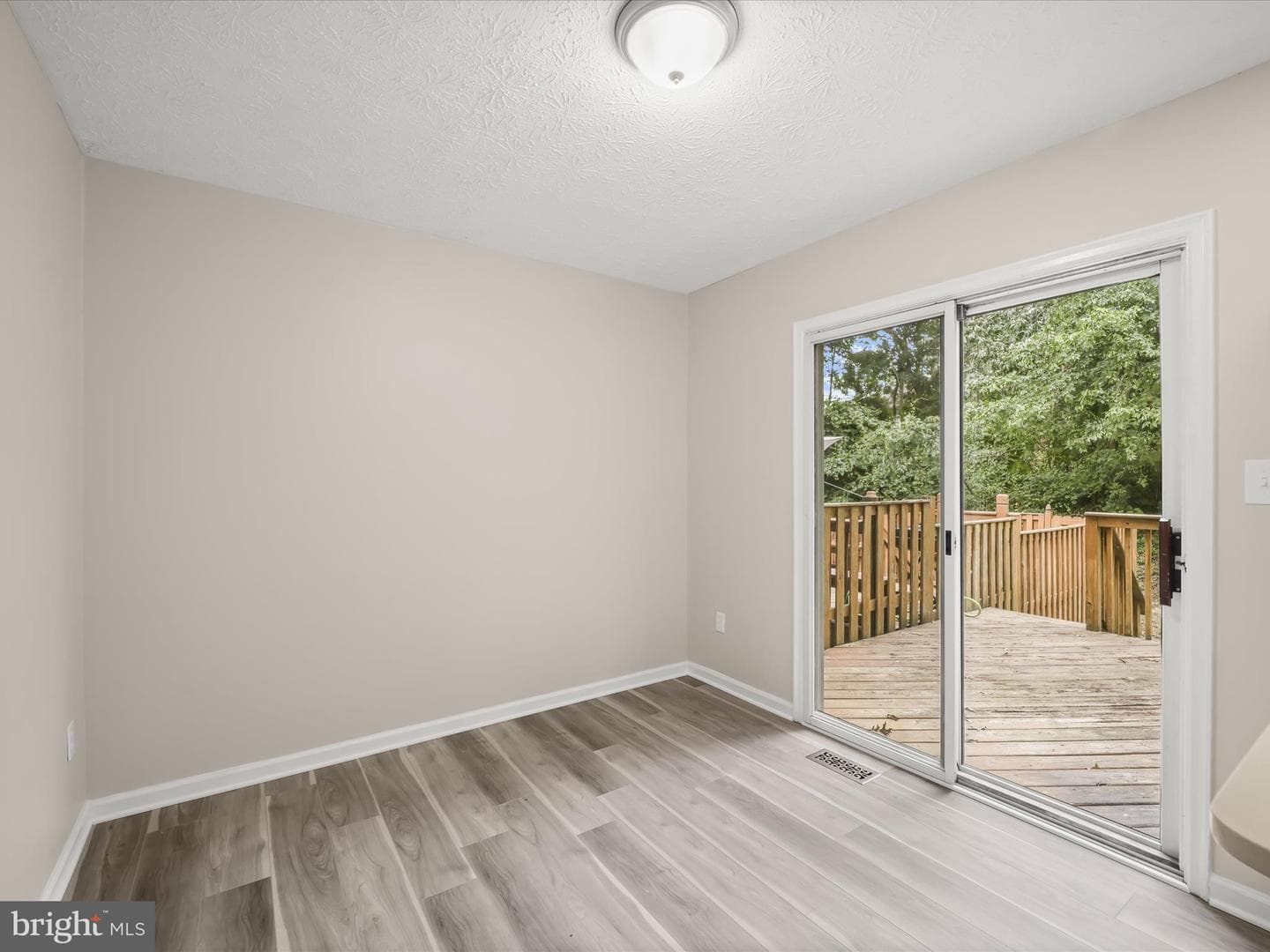 2141 Commissary Circle photo 11