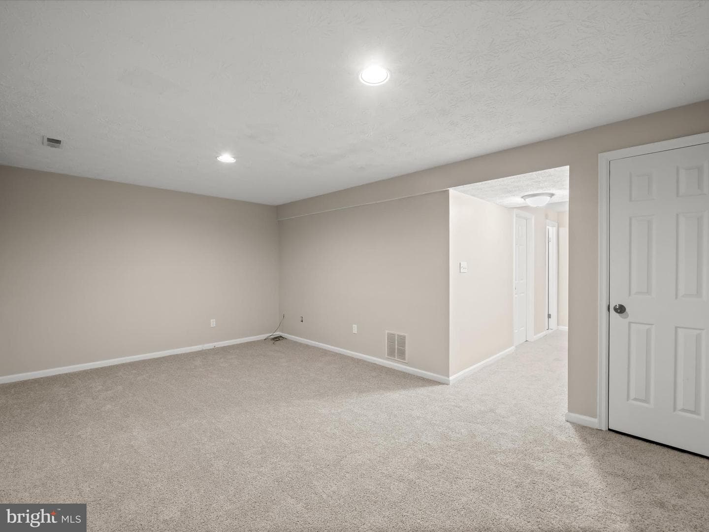 2141 Commissary Circle photo 26